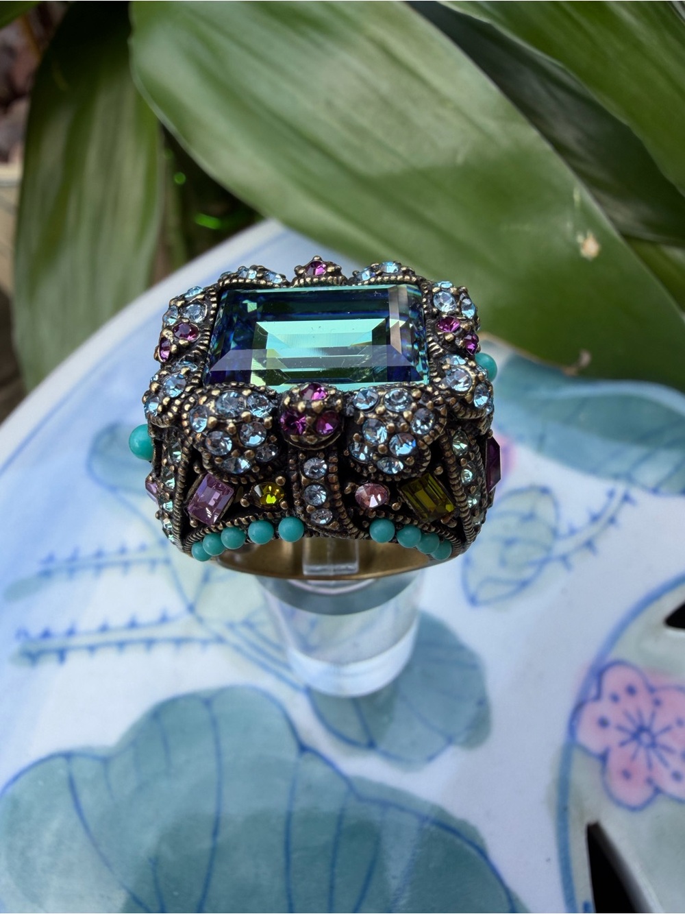 Heidi Daus ‘Damselfly’ Multi-Crystal Dragonfly Cocktail Ring.” Size 5 - Picture 9 of 11